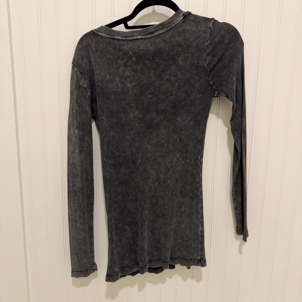 Y2K Grunge Emo Long Sleeve Vneck Small - Picture 5 of 6
